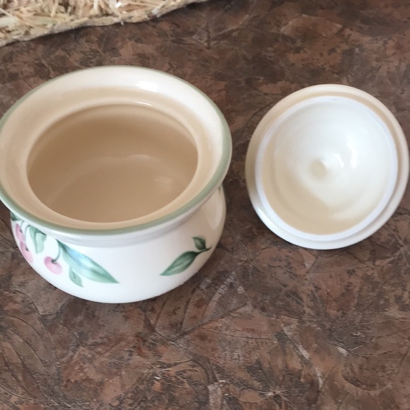 Pfaltzgraff cherry blossom vintage sugar bowl with lid - Picture 5 of 11